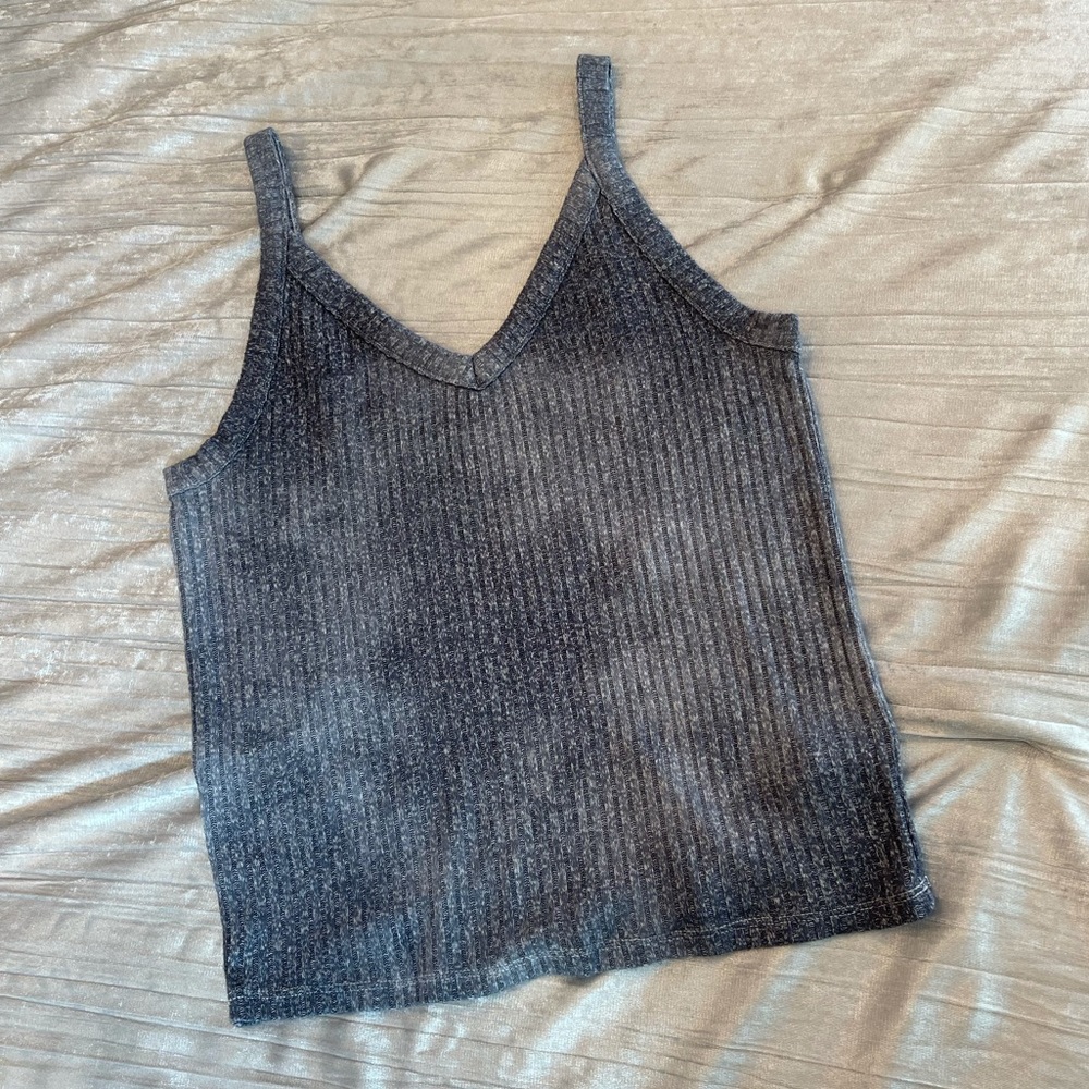 AE V-Neck Cropped Tank